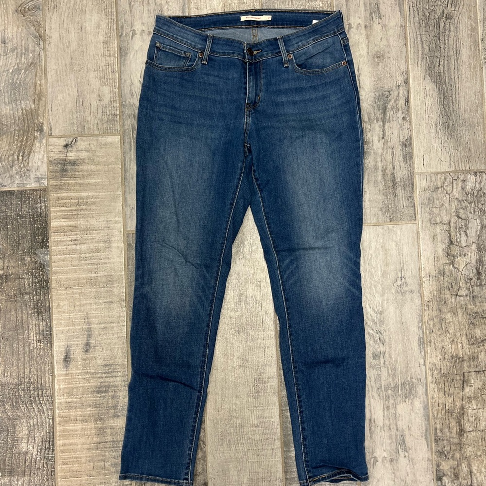Levi’s 811 Curvy Skinny sz 31